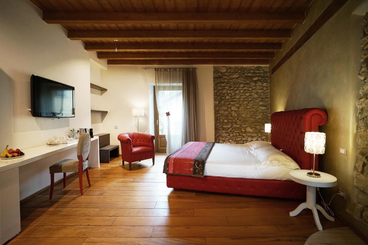 Il Portico - 1711 Luxury Guest House Arlate Екстер'єр фото