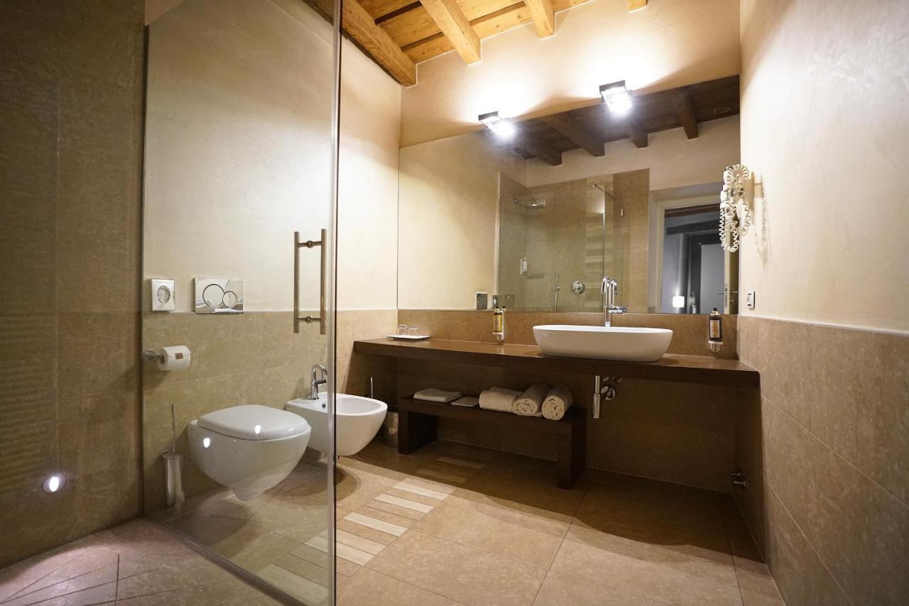 Il Portico - 1711 Luxury Guest House Arlate Екстер'єр фото
