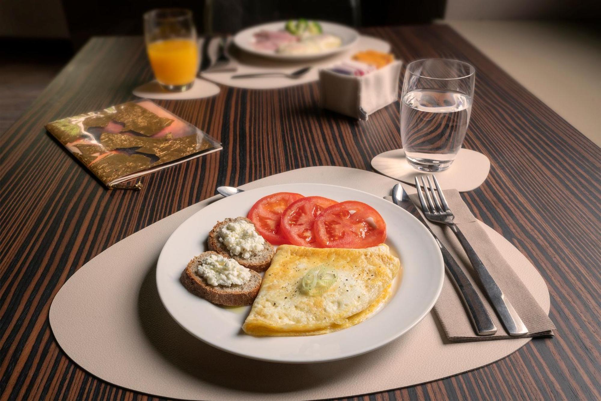 Il Portico - 1711 Luxury Guest House Arlate Екстер'єр фото